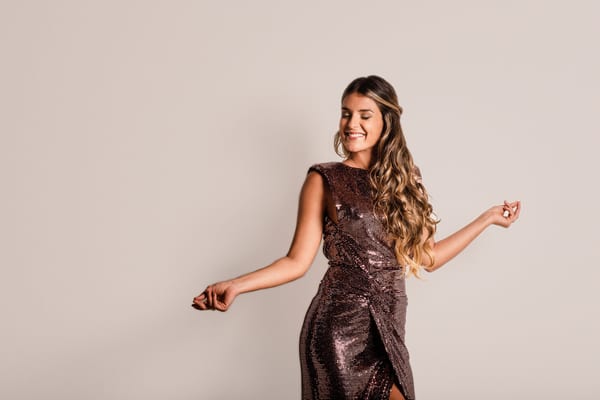 Life Lessons Learned from Thatja Andrade who Teaches Other Women How to Build a Profitable Online Business (Doing What they Love)